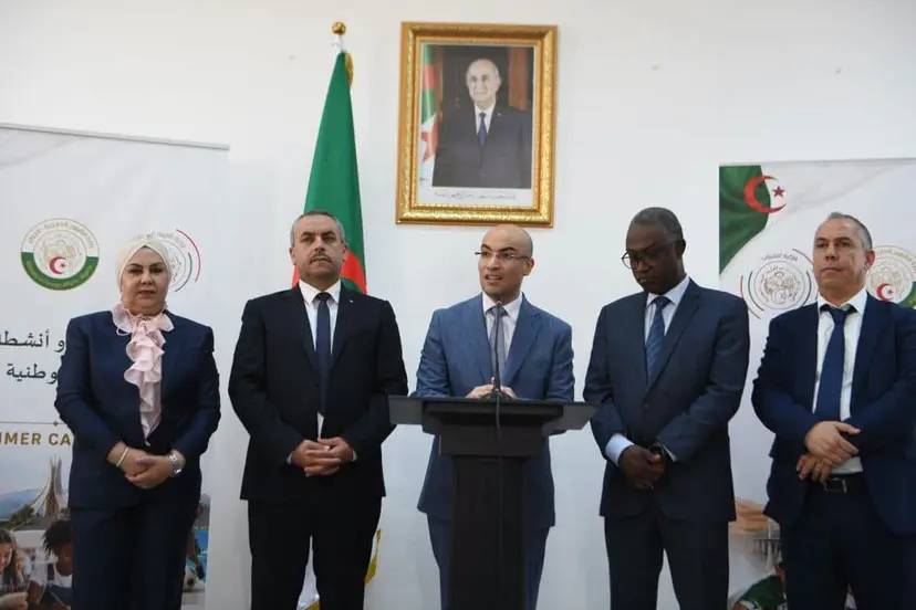 Mr. Chaib, accompanied by the Minister of National Education and the Minister of Youth, launched educational and pedagogical classes for the children of the national community abroad.
