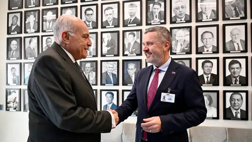 O Sr. Attaf mantém conversações com o Ministro dos Negócios Estrangeiros e Europeu da Eslovénia em Nova Iorque