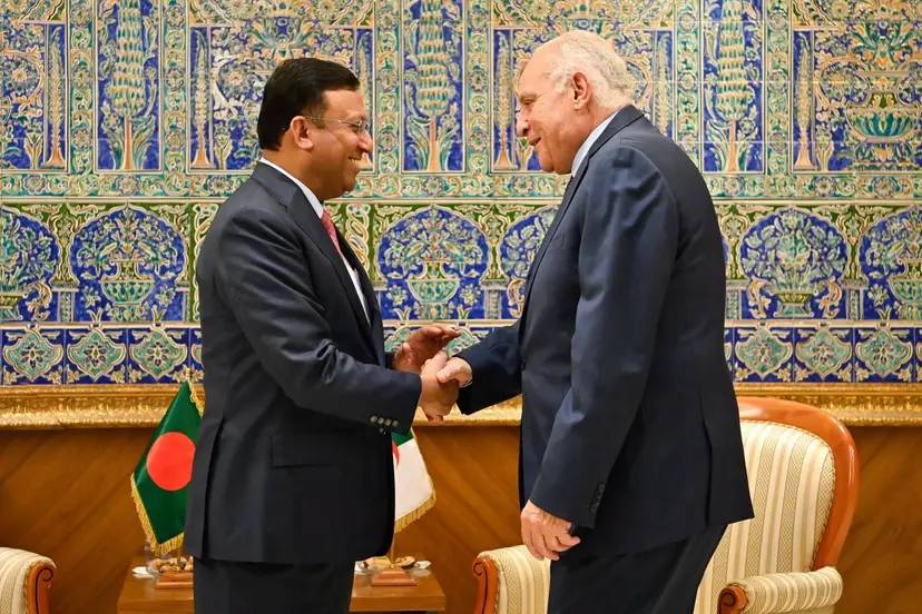 Sr. Attaf recebe o Secretário de Estado dos Negócios Estrangeiros do Bangladesh